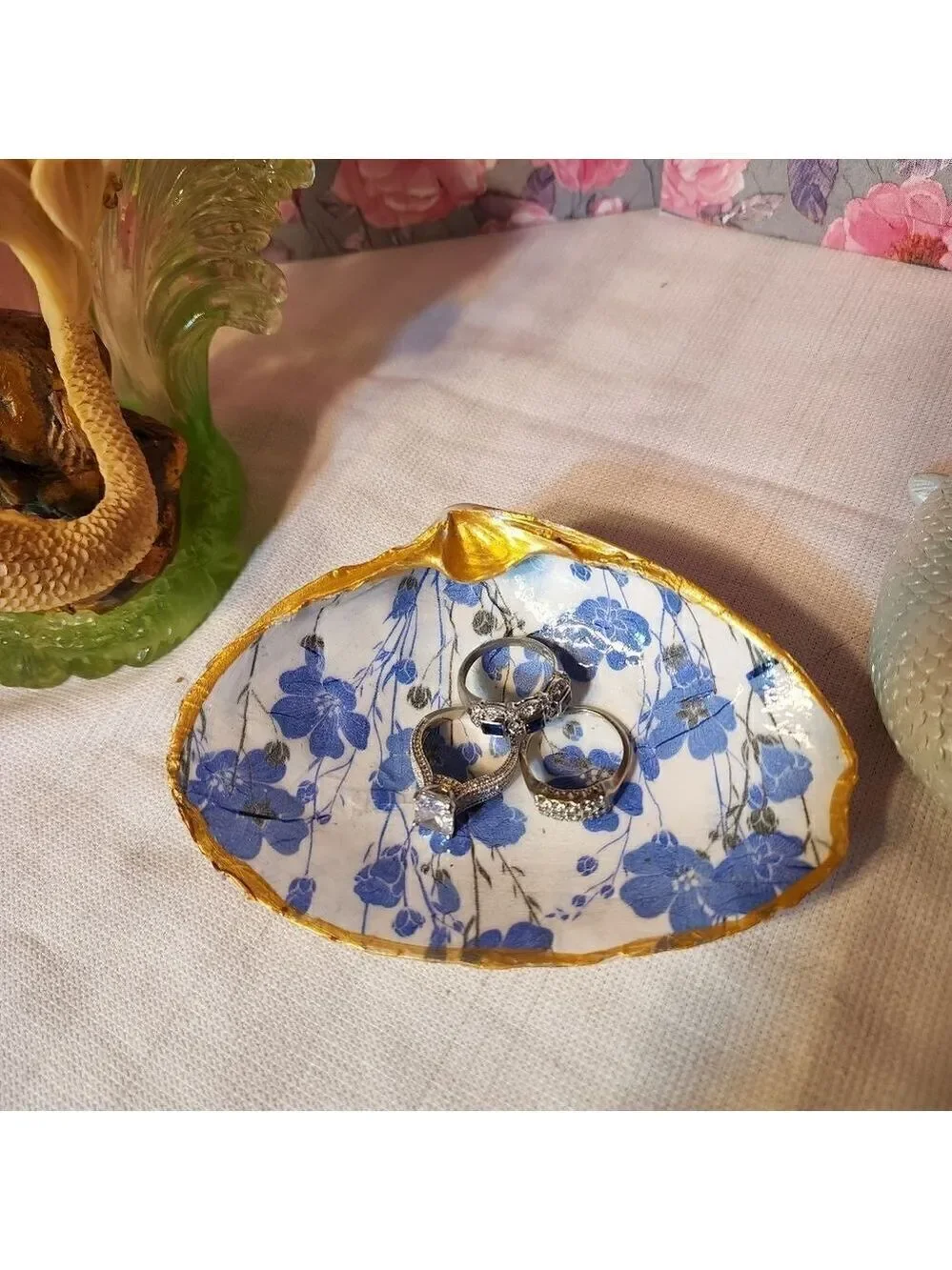 DECOUPAGE CLAM SHELL